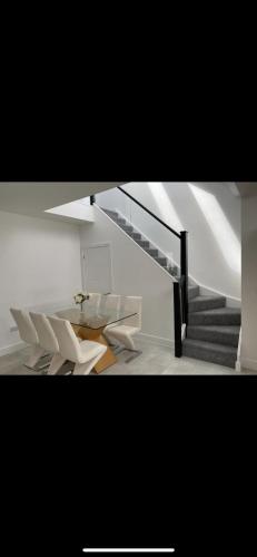 Perfect 4 bedroom 2 bathroom Home in Duddingston