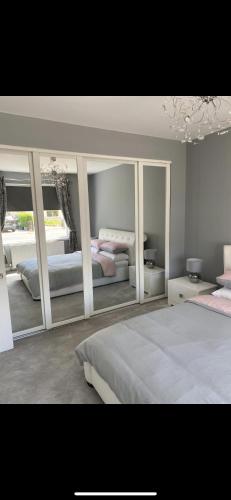 Perfect 4 bedroom 2 bathroom Home in Duddingston