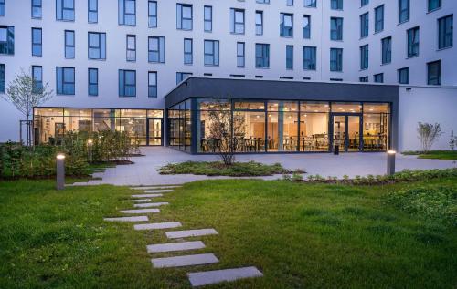 外部景觀, elaya hotel augsburg, Trademark by Wyndham in 奧格斯堡格金根