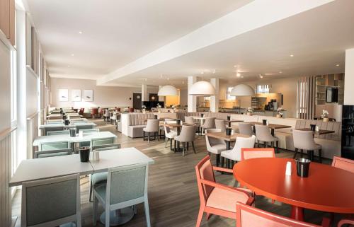 ห้องอาหาร, Arthotel ANA Amber in รอสตอค