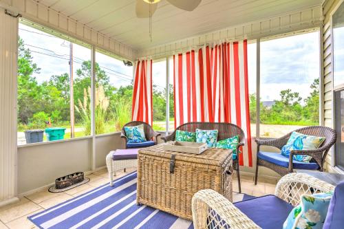 Secluded La Mer Cottage Less Than 1 Mi to Beach! in Waveland, USA