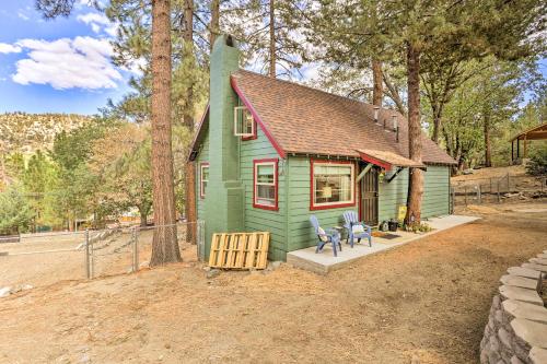 . Restful Wrightwood Cabin with Cozy Interior!