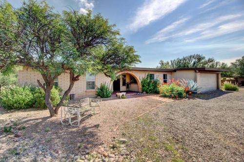 Stylish Tucson Home with Patio and Private Pool!