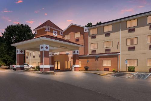 . Best Western Logan Inn
