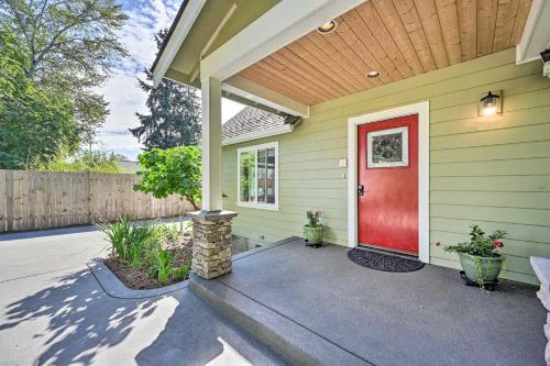 Family-Friendly Kirkland Home about 1 Mi to Dtwn!