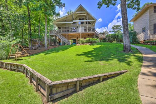 Waterfront Eatonton Escape with Private Hot Tub!