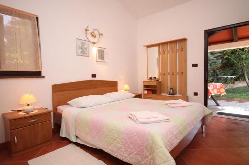 Studio Umag 7666a - image 5