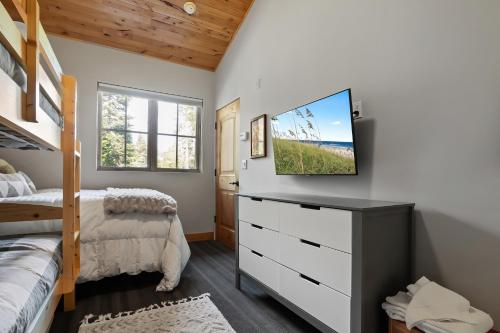 Modern Stylish Condo - EV Charger - Silver Mtn 301