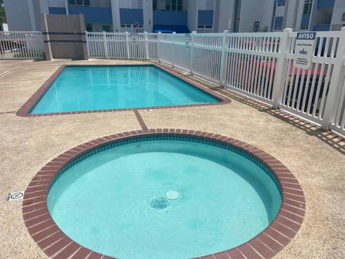 Swimming pool, Private apartment near sju Solar Battery in Carolina