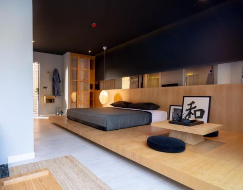 1 queen bed