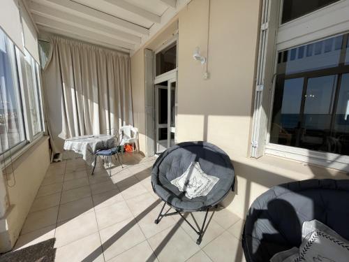 Duplex de charme en front de mer avec veranda - FR-1-361-32 in Jullouville