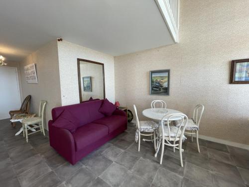 Duplex de charme en front de mer avec veranda - FR-1-361-32 in Jullouville