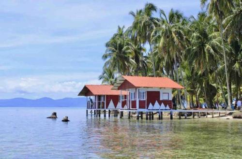 Ieeja, Private Over-Water Cabin in San Blas Paradise in El Porvenir