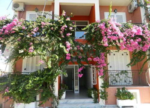  Konstantinos Apartments in Ayia Evfimia