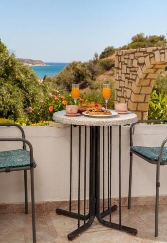 Facilities, Hara's Apartments in Viannos