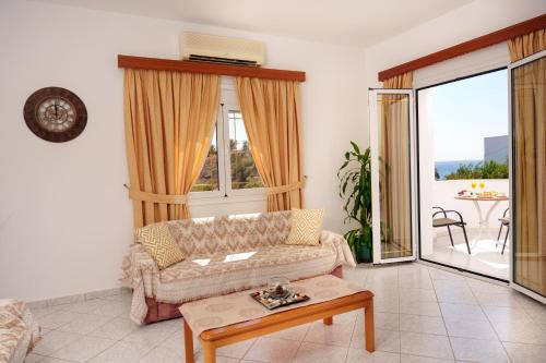 Balcony/terrace, Hara's Apartment 1 in Viannos