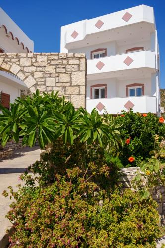 Exterior view, Hara's Apartment 1 in Viannos