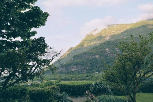 Skats, Romantic Italian Castle at the foot of the Alps in Settimo Vittone