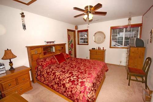 1209 Golden Bear Home - image 14