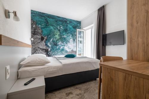 1 queen bed