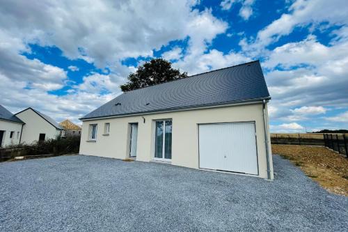 Spacious modern house near the Golf of Ardrée - Location saisonnière - Saint-Antoine-du-Rocher