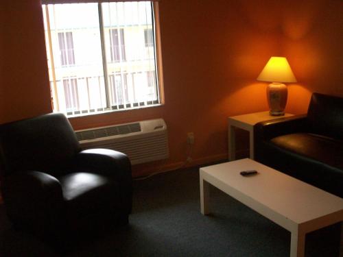 All-Suite Motel LLC - image 7