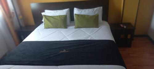 Double Room image 6