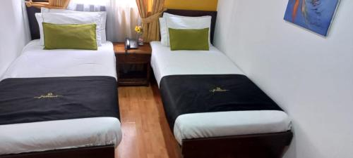 Double Room image 2