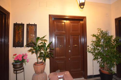 Meile House, Roma
