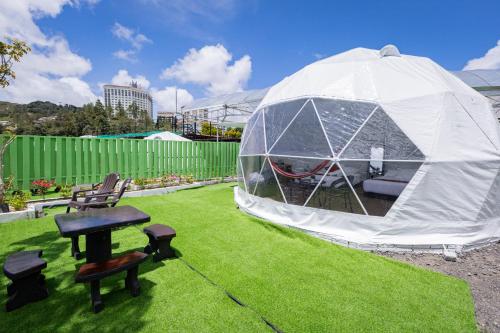 Facilities, Glamz Hills near Cameron Square