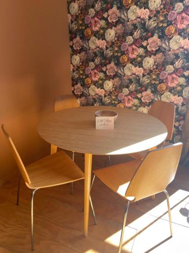 Top House -Stylish property in village location in Wattisham
