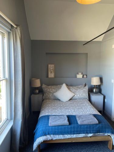Top House -Stylish property in village location in Wattisham