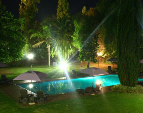 Oudtshoorn Inn Hotel – Oudtshoorn, KS