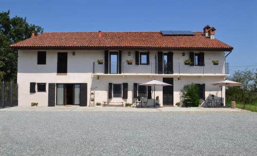  Cascina Cortassa in Monteu Roero