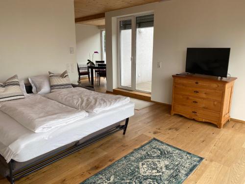 Penthousewohnung mit fantastischem Ausblick und KLIMAANLAGE in กอทซิส