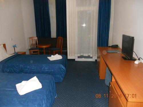Family Hotel Helios - image 14