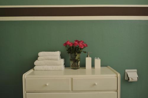The Bed + Breakfast - image 9
