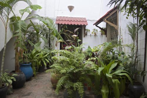 Malindi Guest House - Tap to explore photos