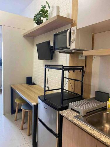 Comfy Studio unit with Wi-fi, Las Piňas City, parking rent optional, Manila (fotografie 8)