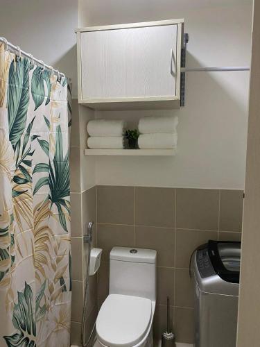 Comfy Studio unit with Wi-fi, Las Piňas City, parking rent optional, Manila (fotografie 9)
