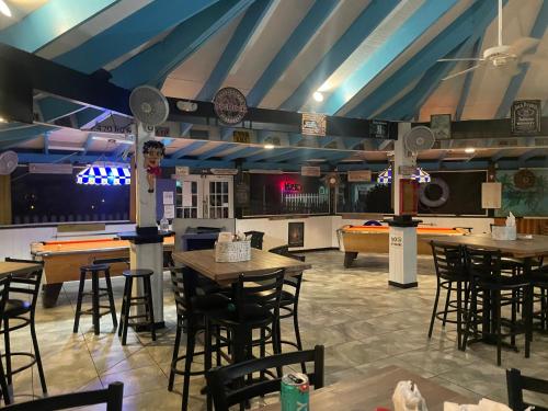 Bar/lounge, Beautiful Villa just steps away from the beach! in George Town