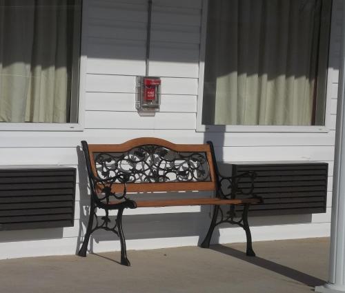 Douglas Inn & Suites, Blue Ridge, GA - 출입구