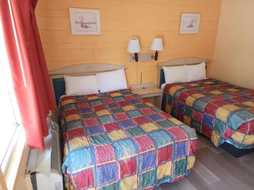 Town House Motel in Lancaster, USA