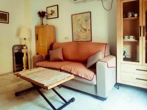 Apartment with 2 bedrooms in Sevilla with wonderful city view balcony and WiFi - image 13