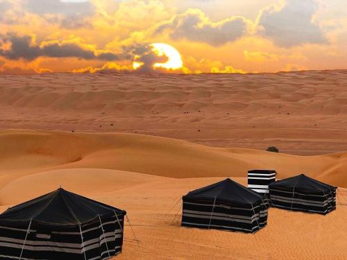 Arab desert camp in シャルキーヤ サンズ（ワヒバ）