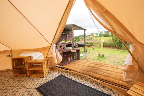 Roaches Retreat Eco Glampsite - Hen Cloud View Bell Tent