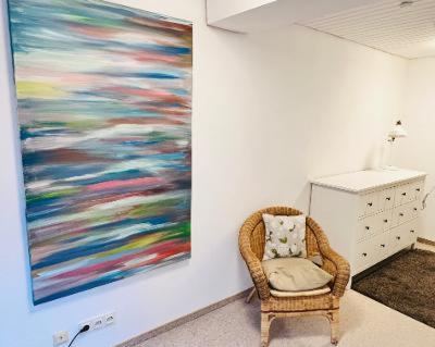 One-Bedroom Apartment image 2