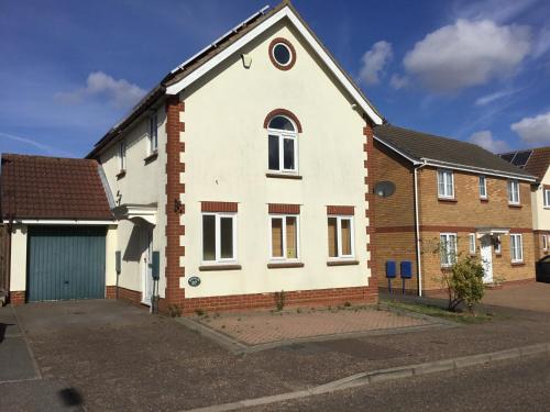 Cheerful 3 bedroom home