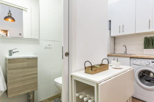Precioso apartamento de 2 habitaciones by beBalmy - image 11