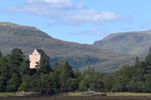 Lochaline Hotel